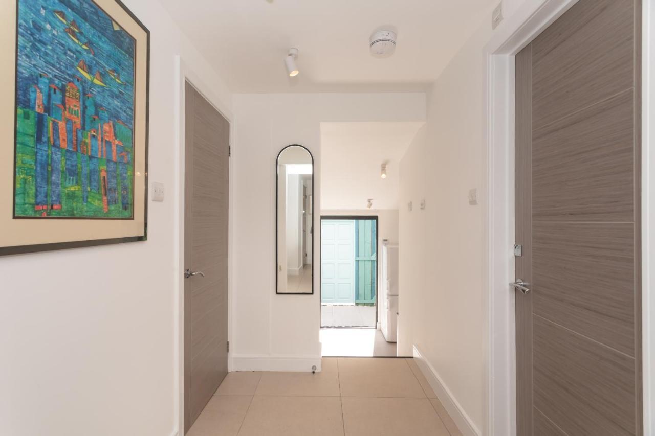 Apartamento The Blue Door Bath Exterior foto