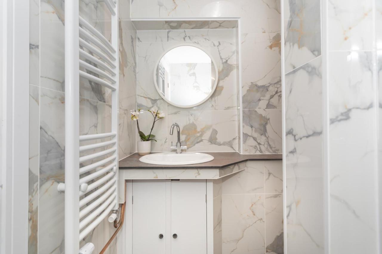 Apartamento The Blue Door Bath Exterior foto